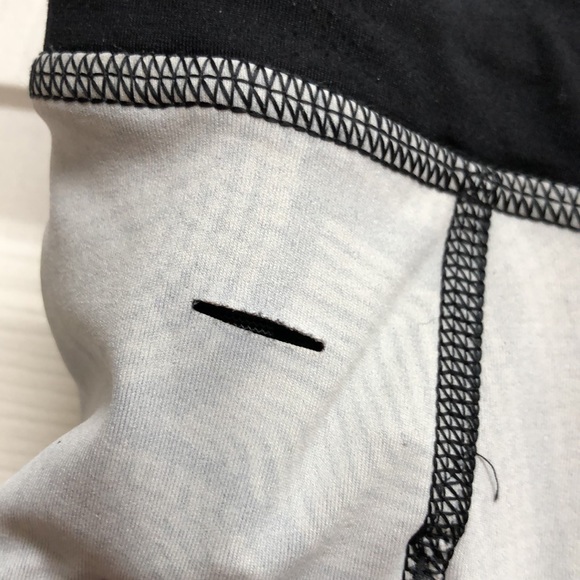 LIKE NEW! Lululemon City Sky Run By Short - Picture 9 of 15